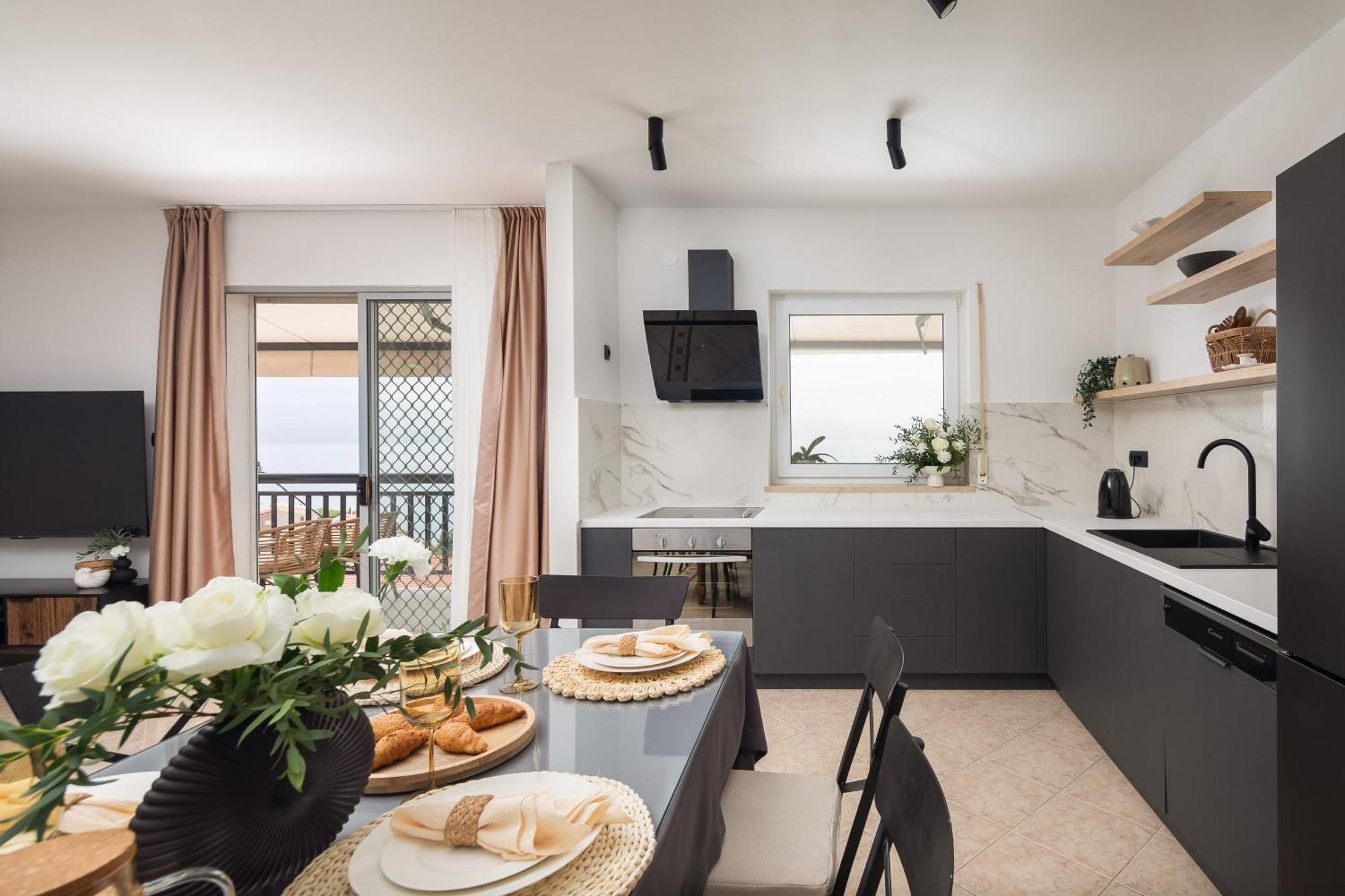 Apartment Bella Figura - Heated Pool