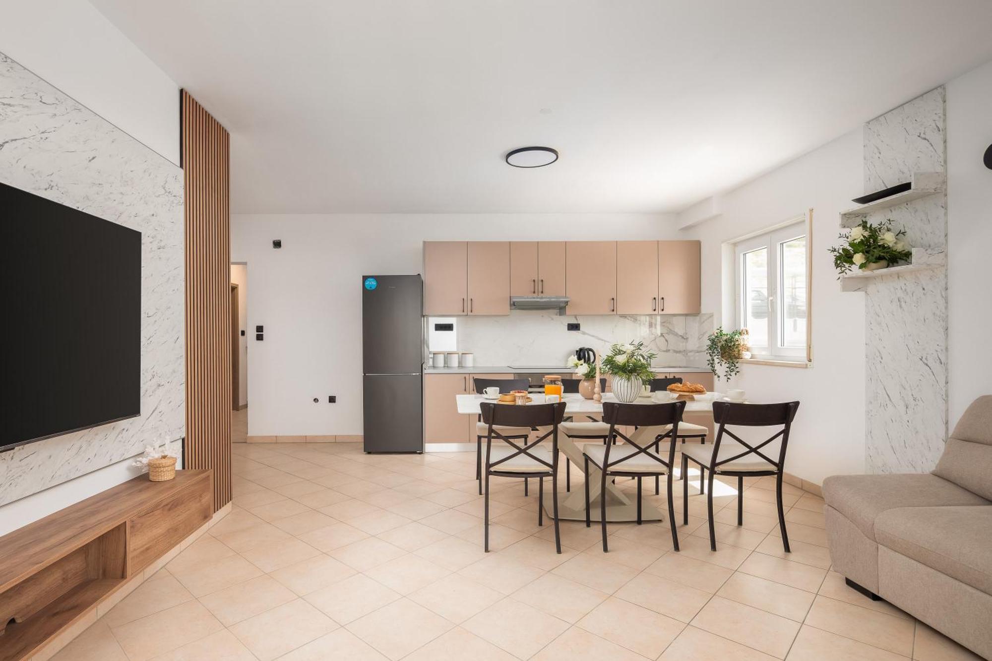 Apartment Bella Figura - Heated Pool Omis